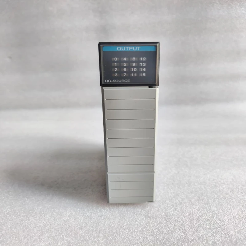 Allen-Bradley 1746-OB16 SLC 500 16-Point 24V DC Source Output Module thumbnail 7072